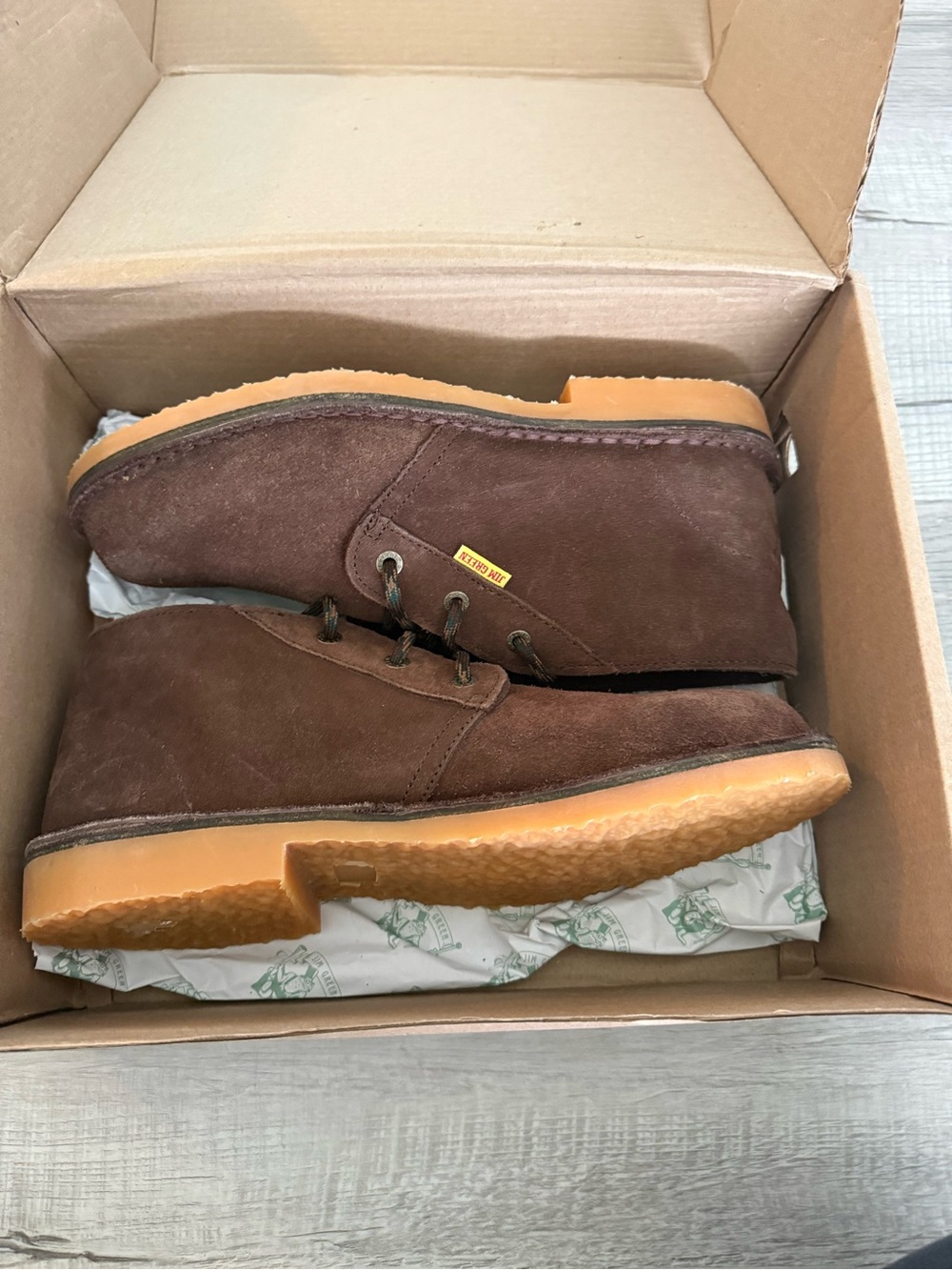 NWT Jim Green Men's Brown Suede Chukka Boots with Gum Crepe Sole